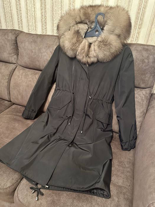 Продам парку женскую