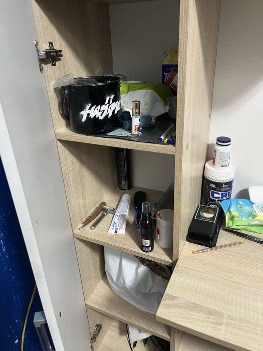 Продаю компьтерный стол