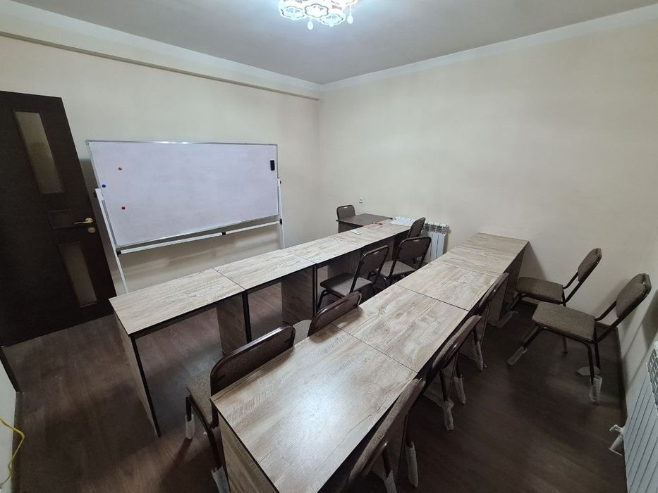 Аренда офиса на 1м этаже, высокая проходимость, под центр или офис