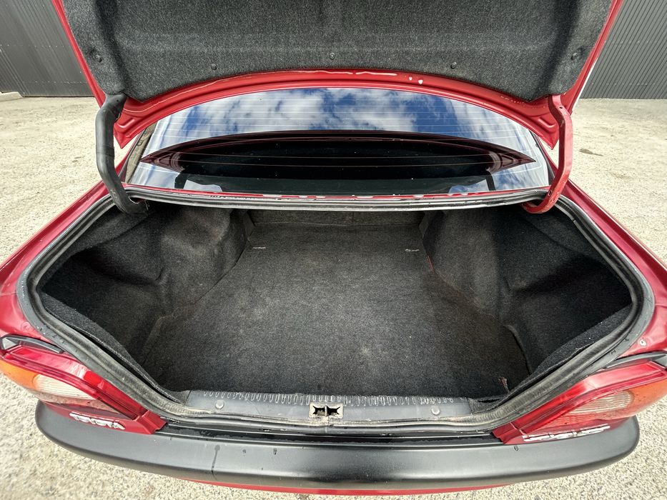 Продам тойота авенсис