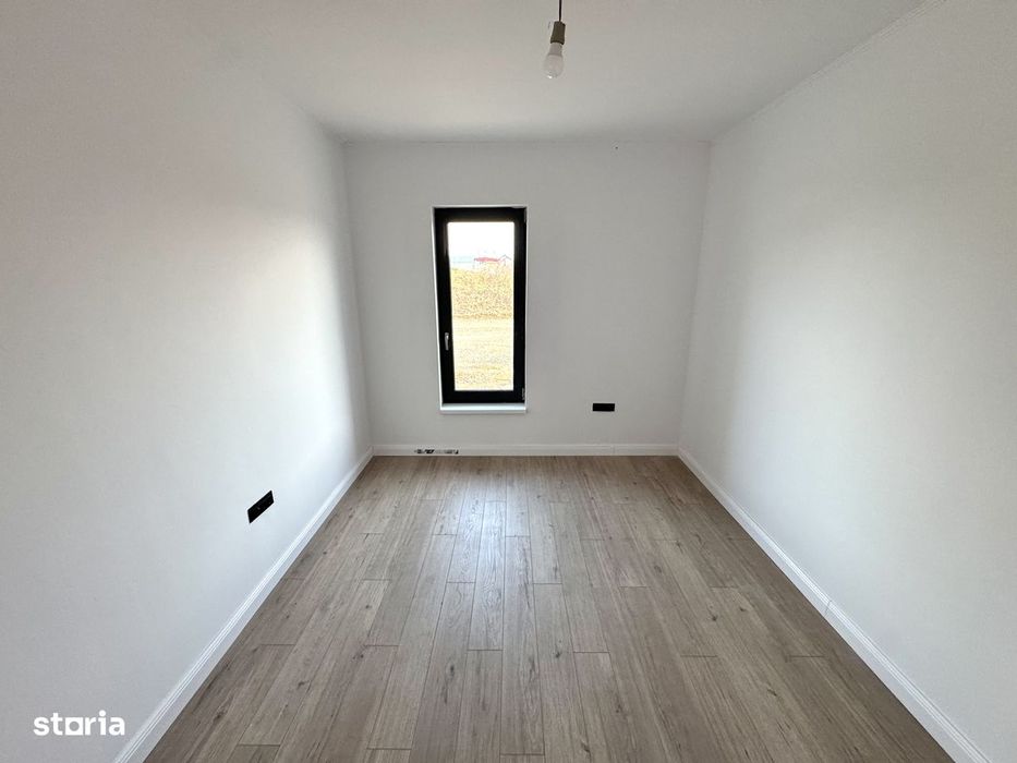 4 camere! 2 BAI! Incalz in pard! Casa Valea Ursului - Vorovesti