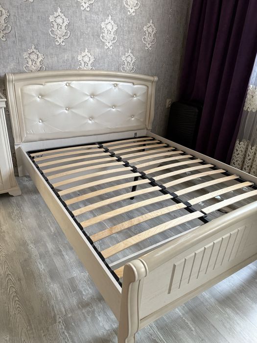 Продам 2-х спальную кровать