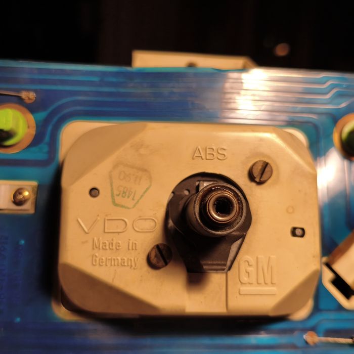 Приборная панель Opel Kadett E