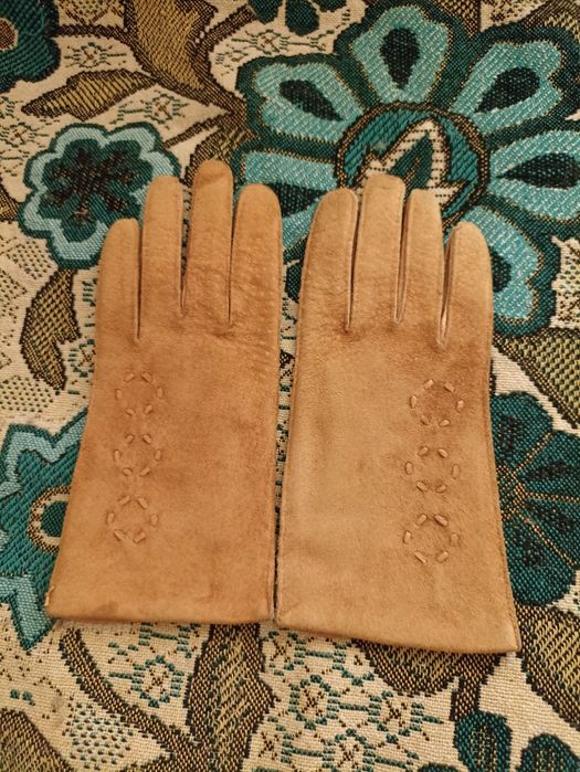 Перчатки замшевые