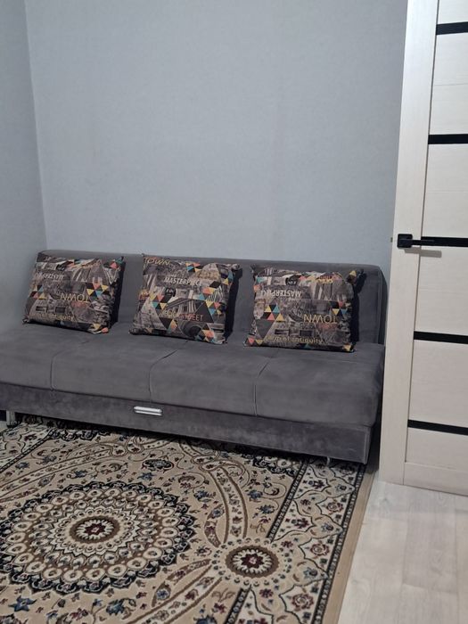 5мкр, клиника Айгерим, ,  дет.тов,