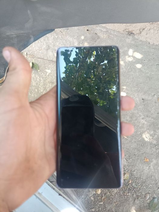 Suvdan ishlaydi 2 kun zaryad ushlaydi xotira 256