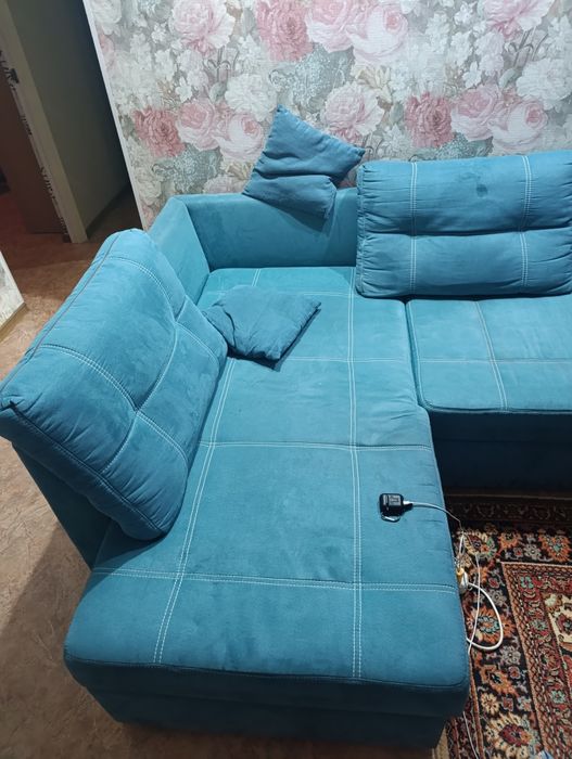 Диван б/у в хорошем состоянии