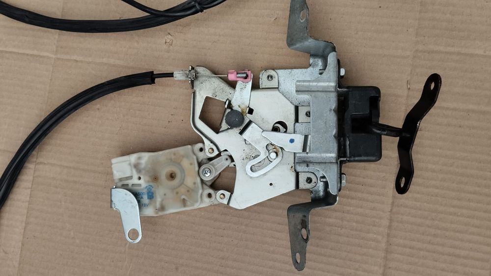 Замки крышки багажника Pathfinder R51