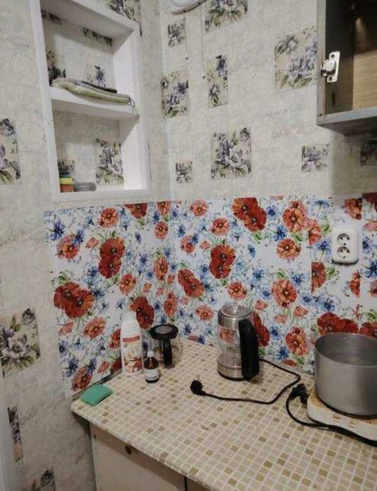 Продается малосемейка в самом центре города.