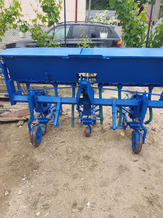 Vând prașitoare,cultivator