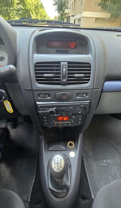 Renault  Clio  1.5  DCi
