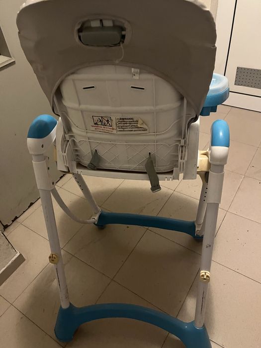 Дтеско столче за хранене