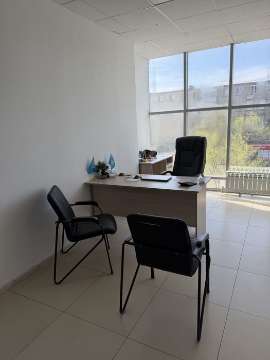 3 кресло 3 парта 14 стулья 1 диван