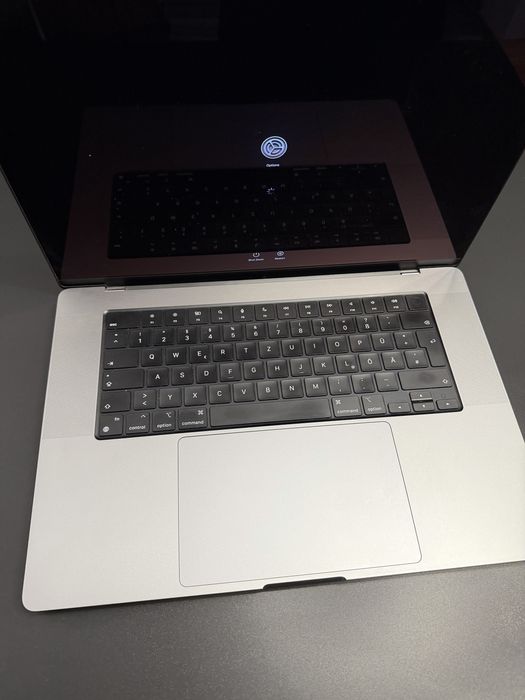 Apple MacBook Pro 16" (2021) M1 Pro, 16GB RAM, 512Gb SSD ,