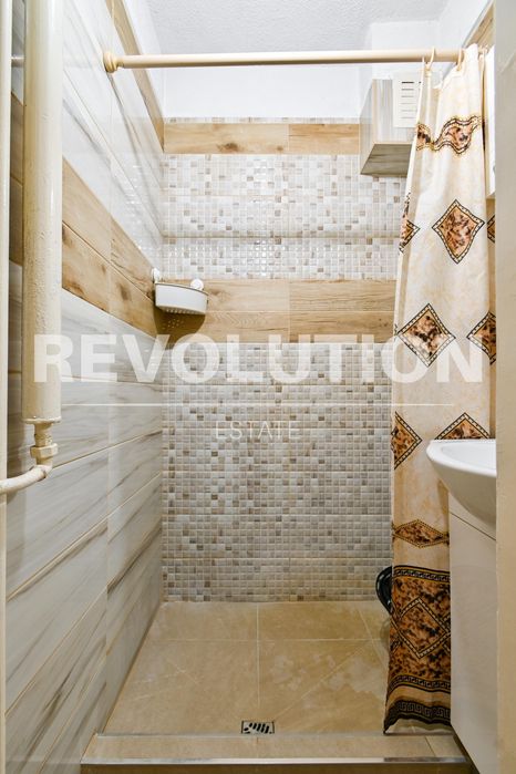 Дава се под наем Тристаен апартамент в София, Лозенец - 97 кв.м за 850 € - Снимка #10