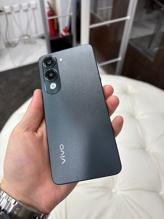 Новая Vivo Y04 4/64gb