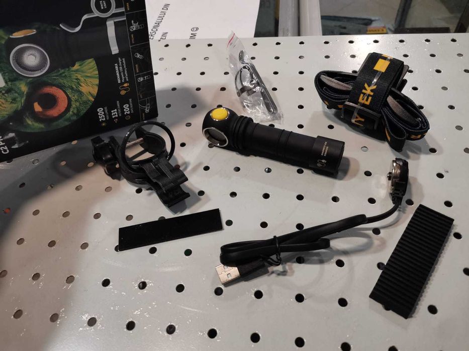 Lanterna tactica Armytec