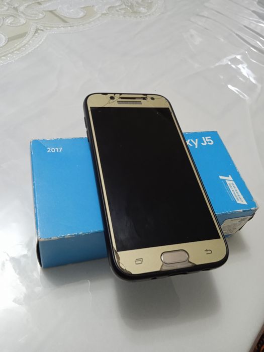 Samsung j5 2017 sotiladi