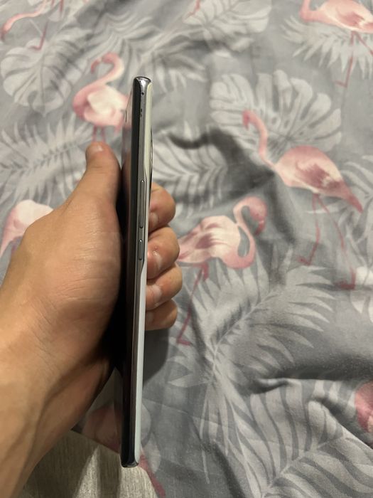 Продам хонор х9а в идеальнос состоянии