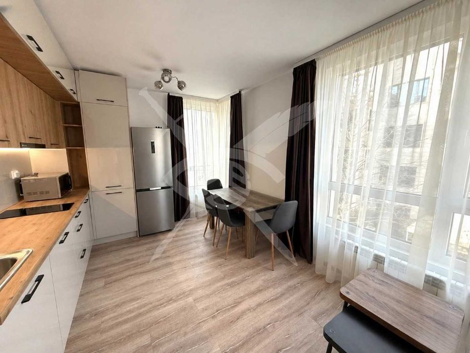 Дава се под наем Двустаен апартамент в София, Витоша - 50 кв.м за 598.23 € - Снимка #1
