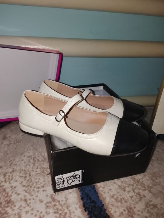 Женская классическая обувь