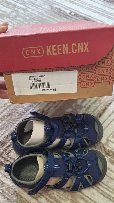 НОВИ сандали KEEN размер 31 и 32/33
