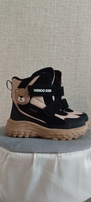 Продам зимние детские ботинки 27 размера