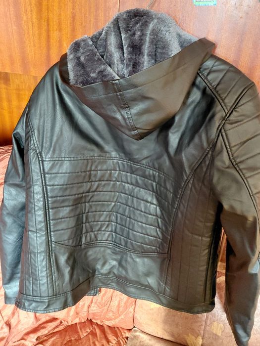 Зимно кожено яке с качулка