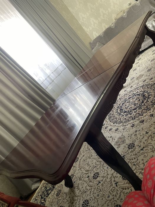 Продам гостинный стол