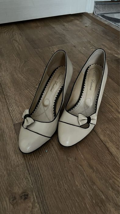 продаю туфлю не дорого