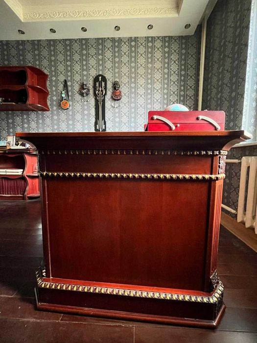 Стол письменный из дерева