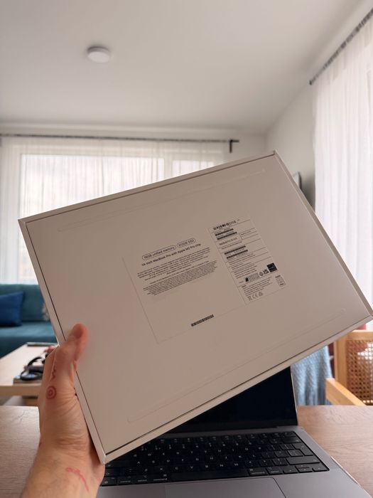 MacBook Pro 14’ M2 Pro 16GB Ram, 512GB