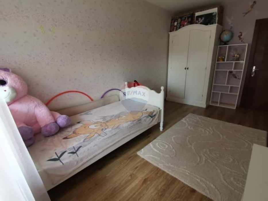 Дава се под наем Тристаен апартамент в Варна, Възраждане 1 - 120 кв.м за 765 € - Снимка #6