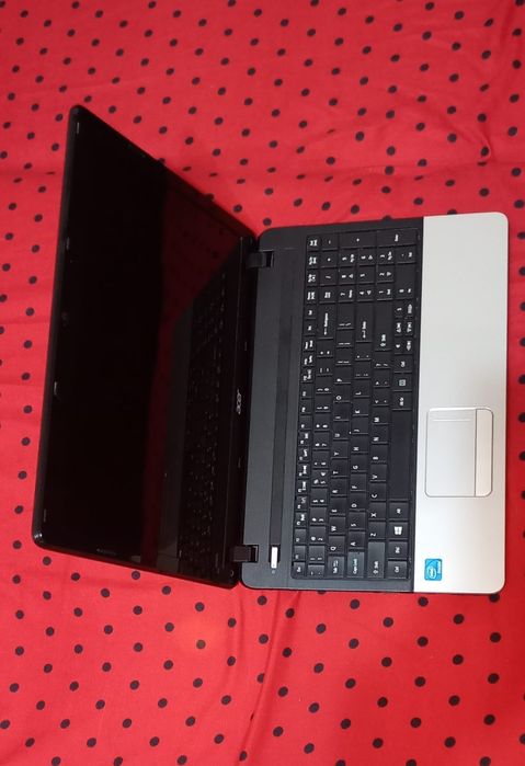 Laptop Acer Aspire E1-531
