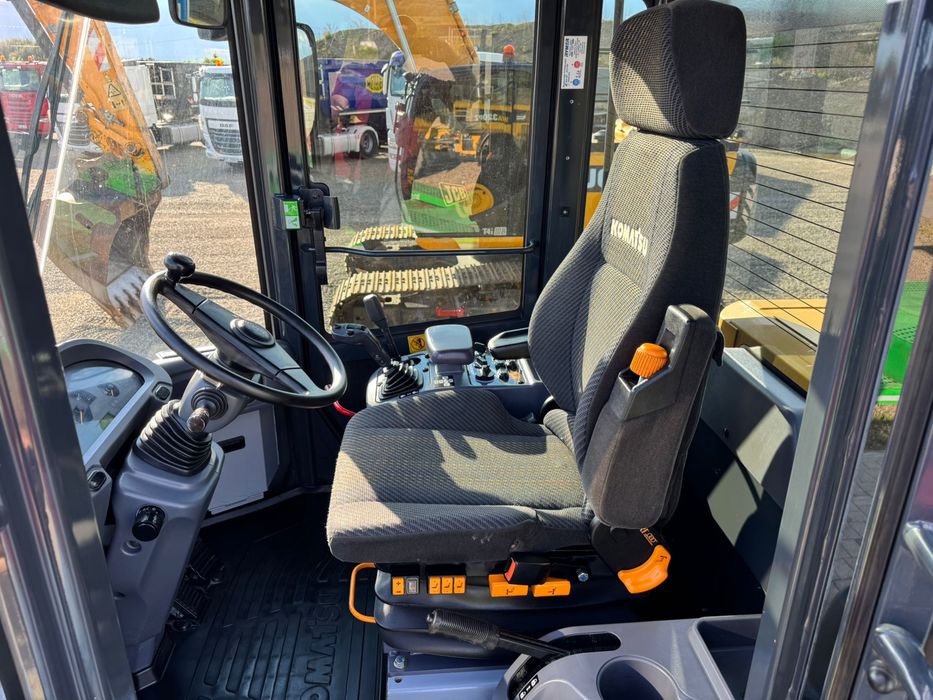 Încărcător frontal Komatsu wa 320pz/2017/9200h