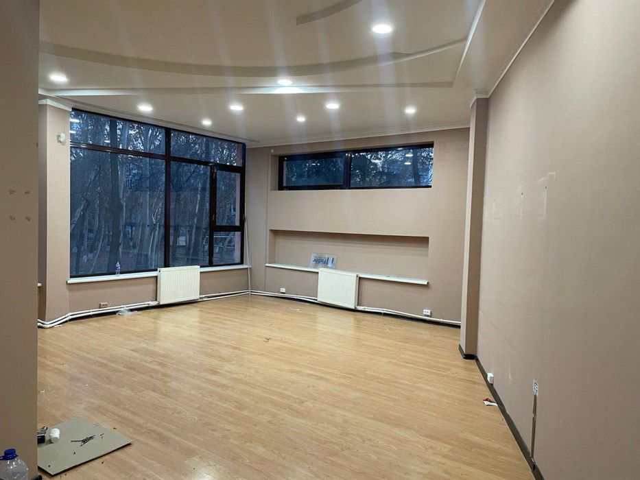 Аренда под офис 5 комната, 260кв.м 5 минут Метро Мирзо Улугбек 1700у.е