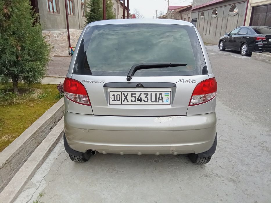 Moshina sotiladi naxtka