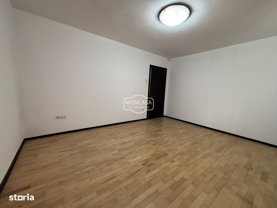 Apartament 3 camere decomadat, strada Primaverii