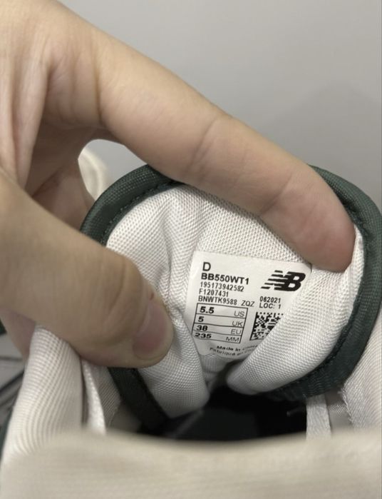 Фирменные кроссовки 37 размер