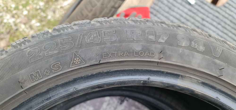 Продавам гуми 225/45/17 и 225/50/17 6мм