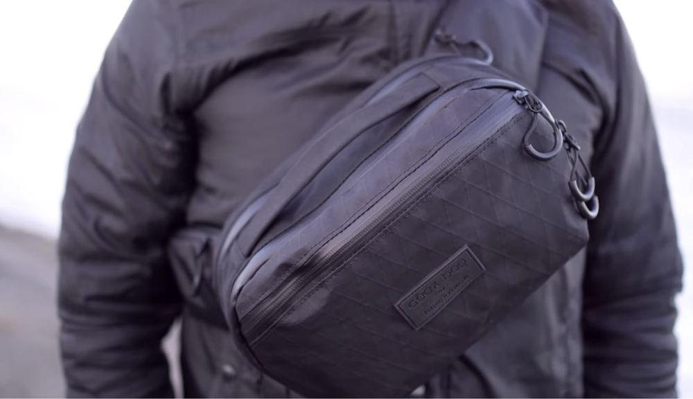 Geanta cu banane pentru barbati Geek bag black pack