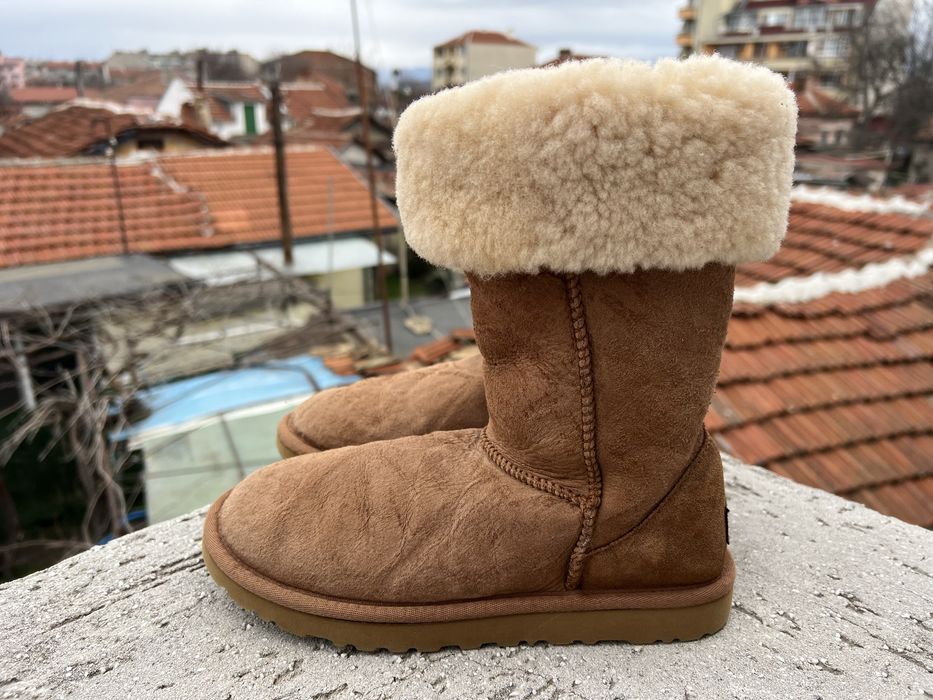 UGG Brown Mid 37
