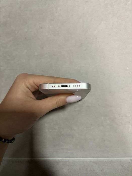Телефон iPhone 12 mini