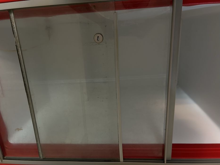 Морозильник  хороший