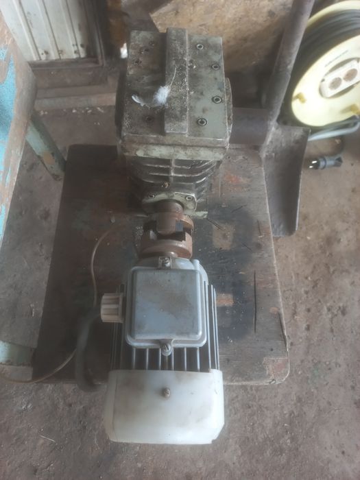 продам угловой редуктор