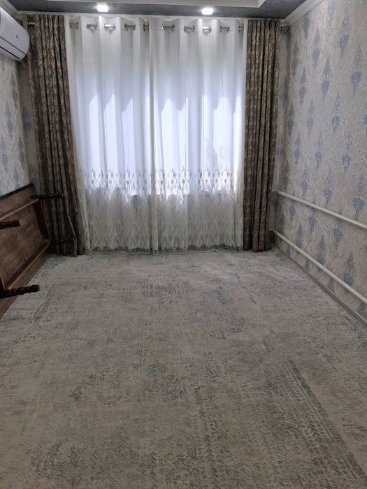 Urfdagi parda va gilam sotiladi sostoyanyasi yaxshi.