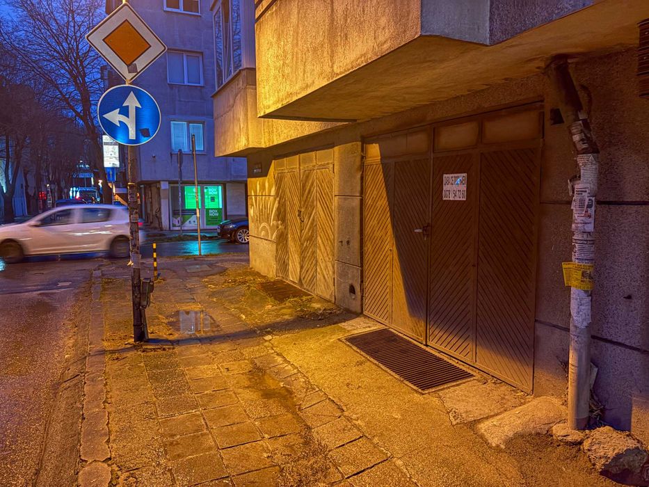 Гараж под наем, Варна, Център