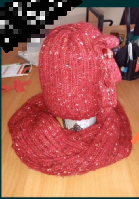 Зимние шапка и снуд