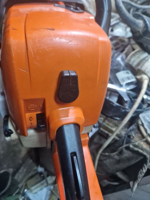 Stihl 390  Stihl 028