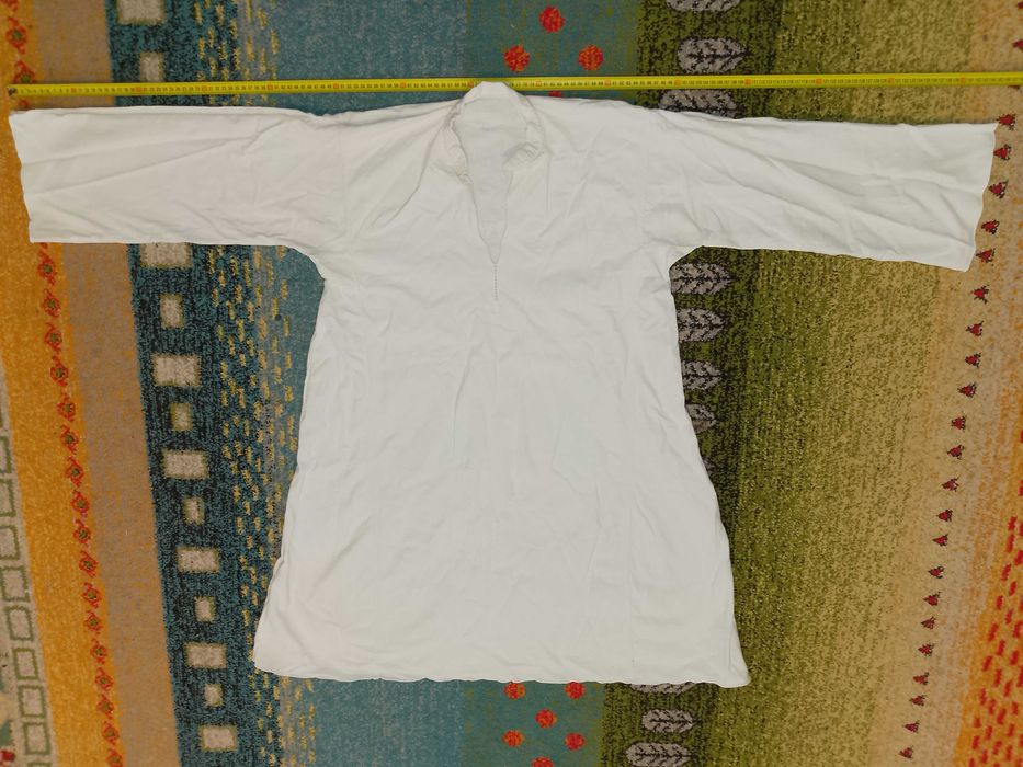 Camasa traditionala ( ie ) cu pantaloni barbati